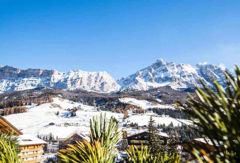 مبيت وإفطار Tlisüra