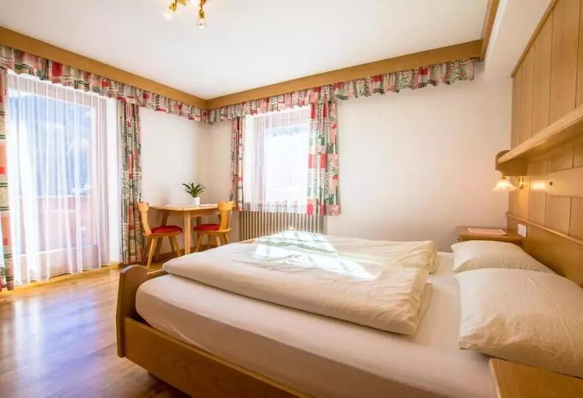 Aamiaismajoitus (B&B) Tlisüra