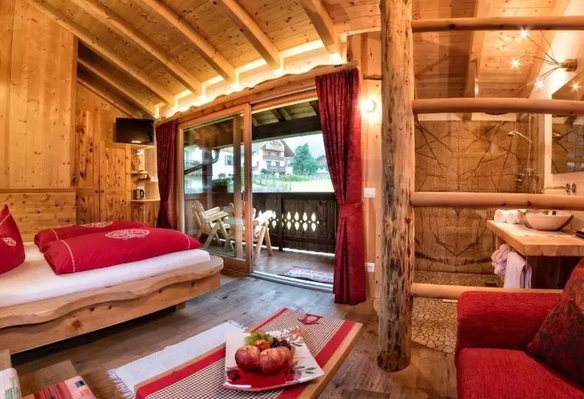 Aamiaismajoitus (B&B) La ücia By Fana Ladina