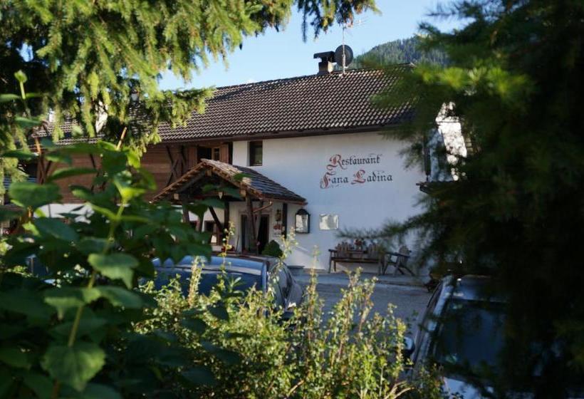 Bed and Breakfast La ücia By Fana Ladina