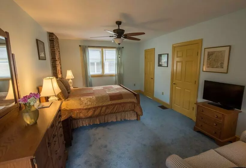 تختخواب و صبحانه Thornhedge Inn