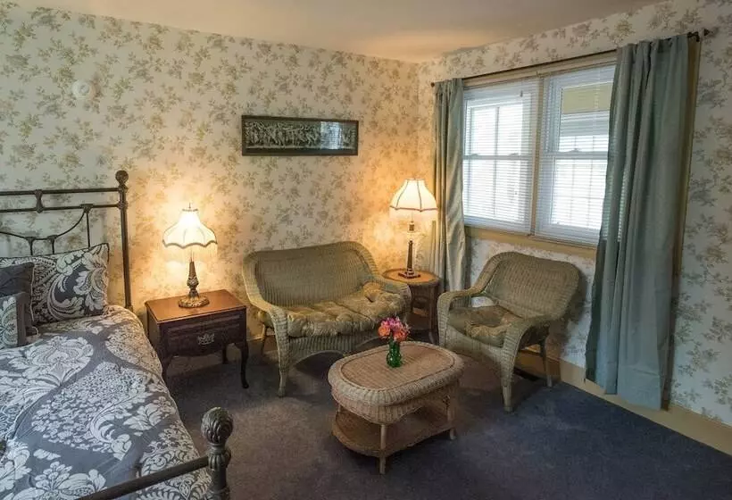 تختخواب و صبحانه Thornhedge Inn