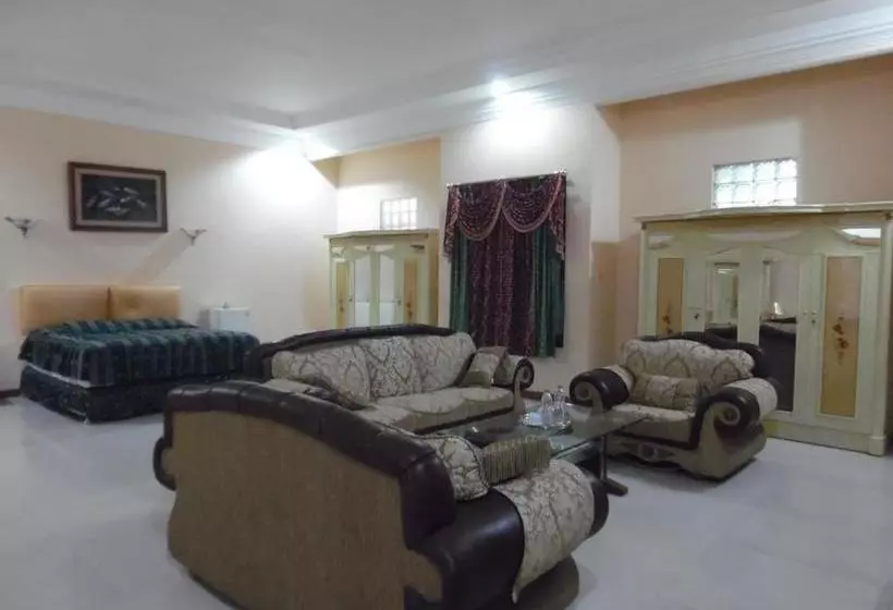 Hotel Captial O 2205  3 Intan