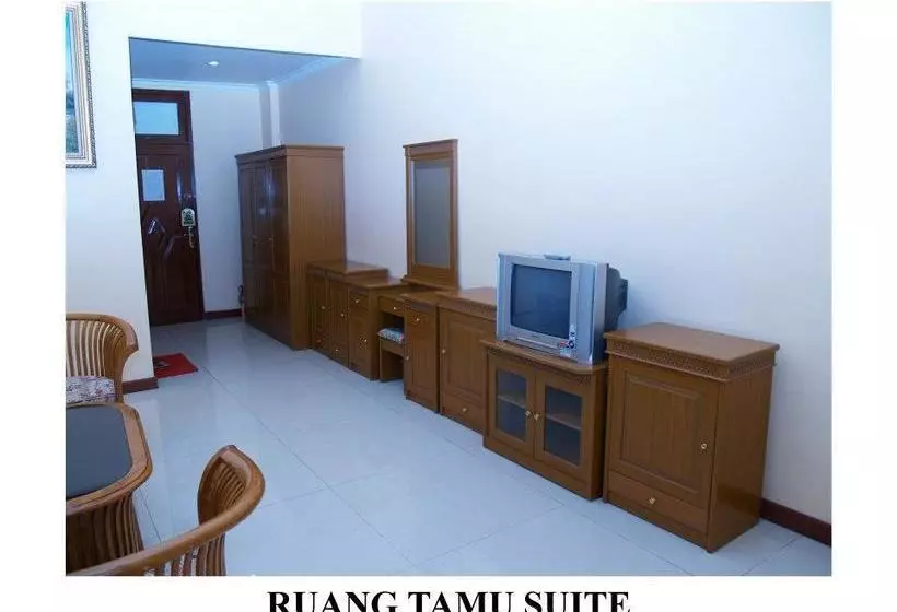 Hotel Captial O 2205  3 Intan