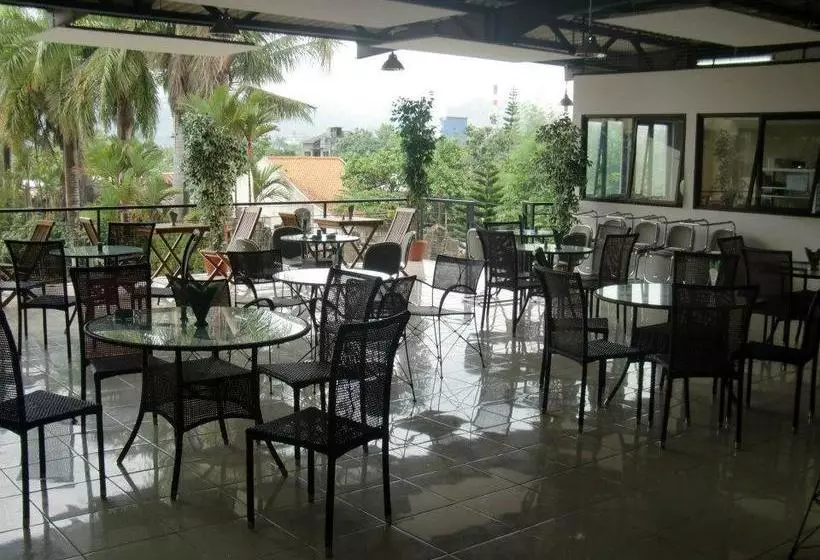 Hotel Captial O 2205  3 Intan