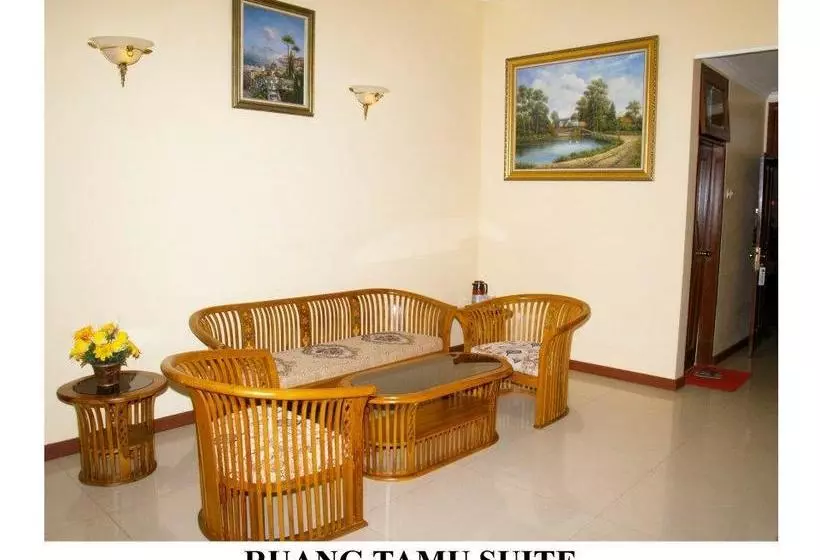 Hotel Captial O 2205  3 Intan