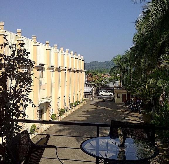 Otel Captial O 2205 3 Intan