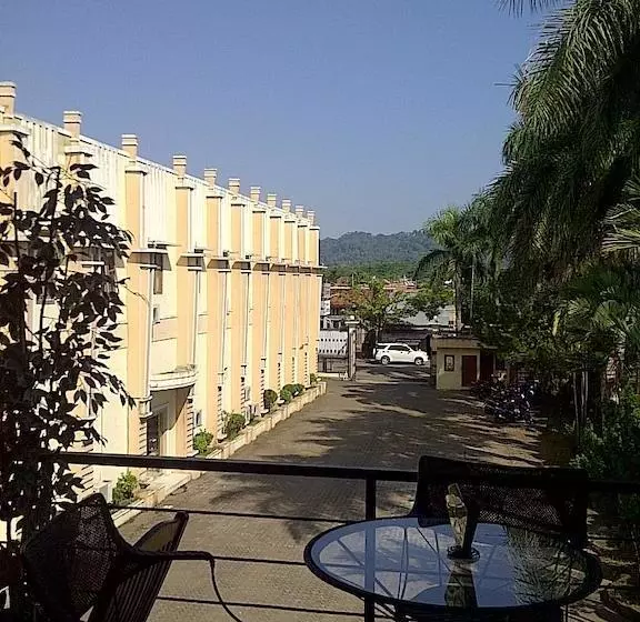 Hotel Captial O 2205  3 Intan