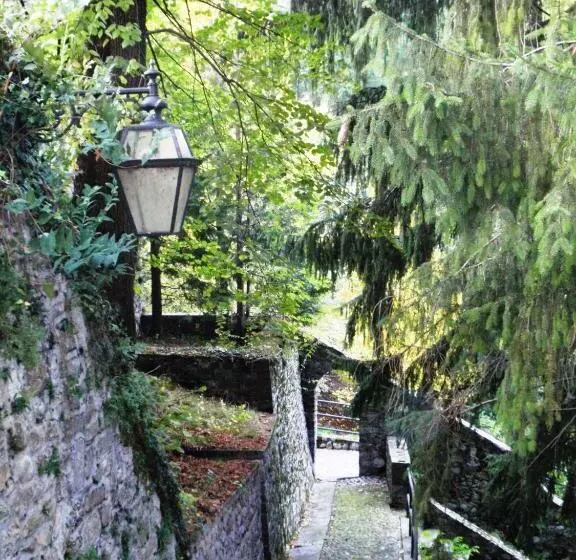 ホテル Albergo Al Tarcentino