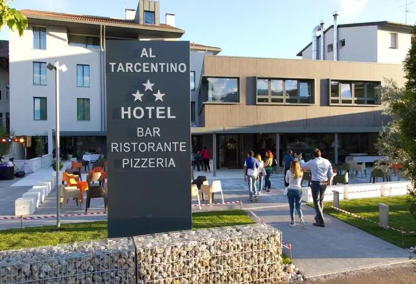ホテル Albergo Al Tarcentino
