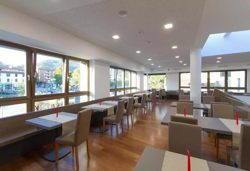 ホテル Albergo Al Tarcentino