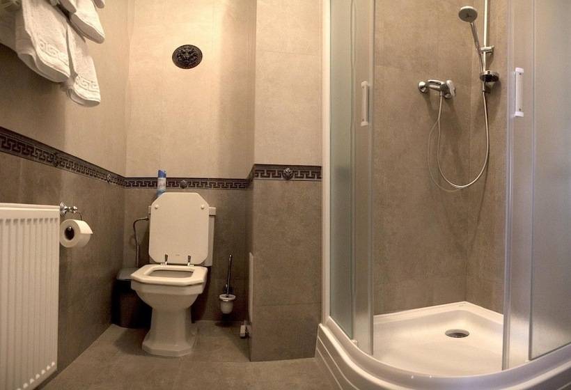 هتل British Club Lviv