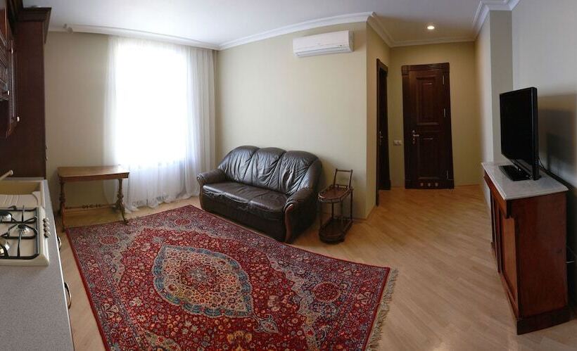 هتل British Club Lviv