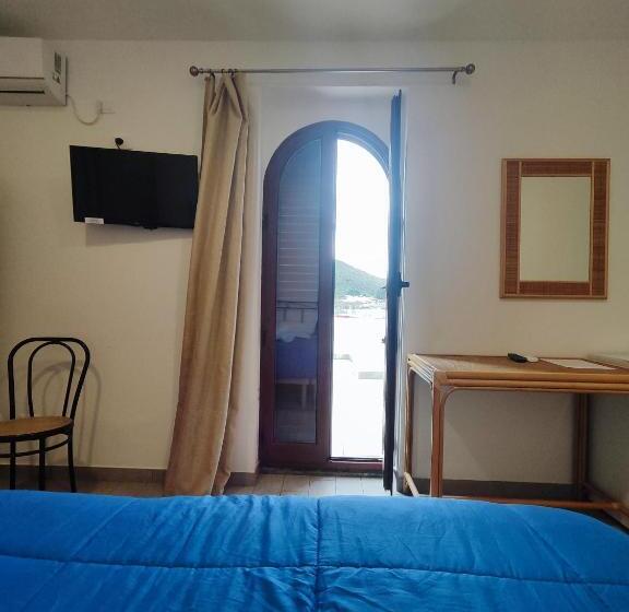 בית מלון כפרי Faraglione