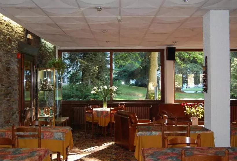 هتل Hôtel De Paris