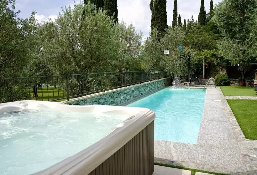 Hotelli Diffuso Il Portichetto Vezio Perledo