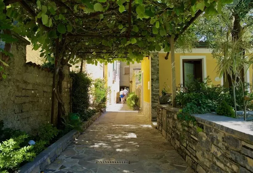 Hotelli Diffuso Il Portichetto Vezio Perledo