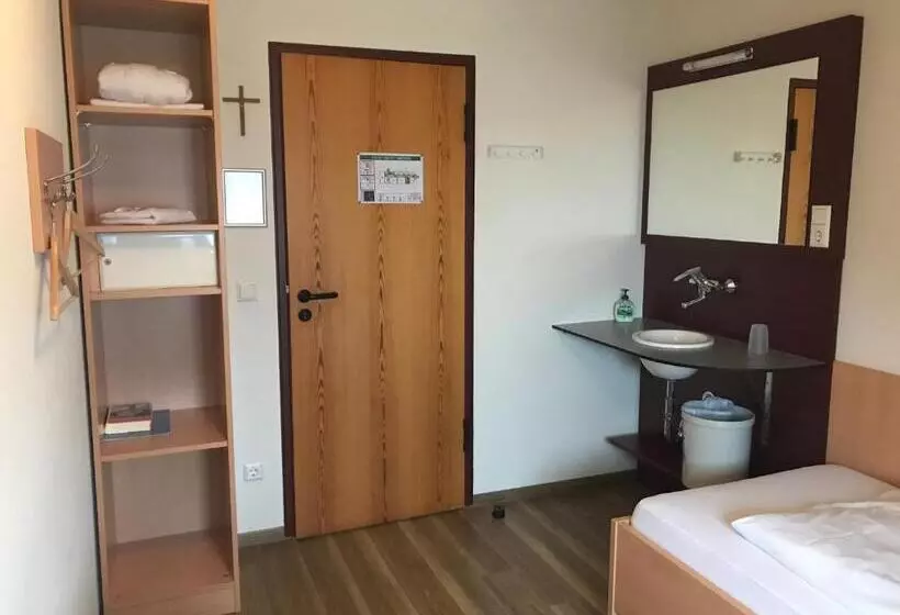 Hotelli Jugendhaus Michaelsberg