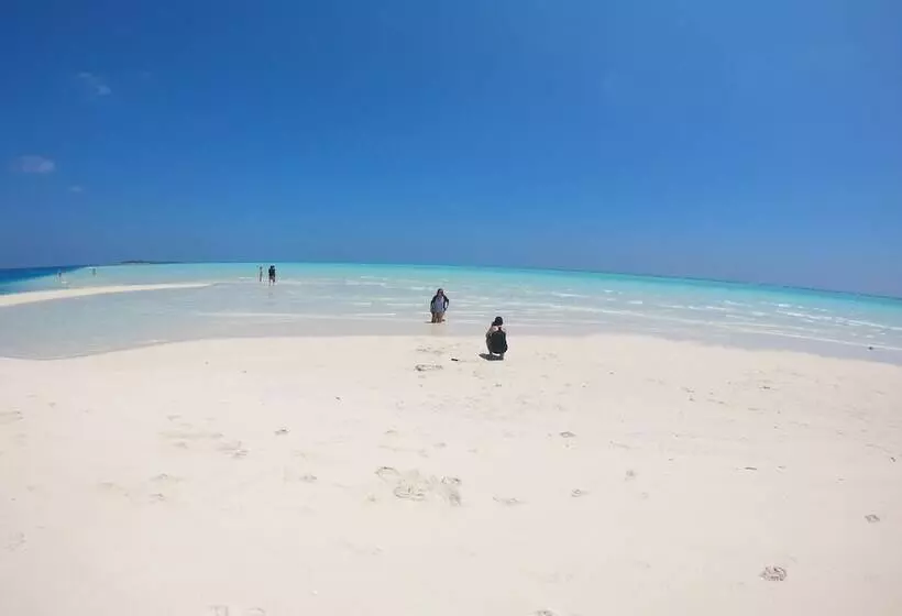 هتل Narnia Maldives