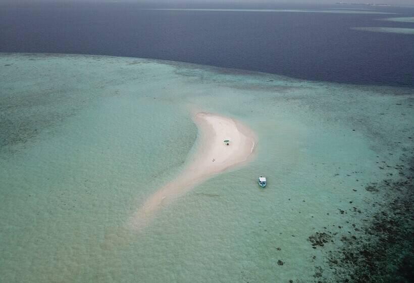 Hotel Narnia Maldives