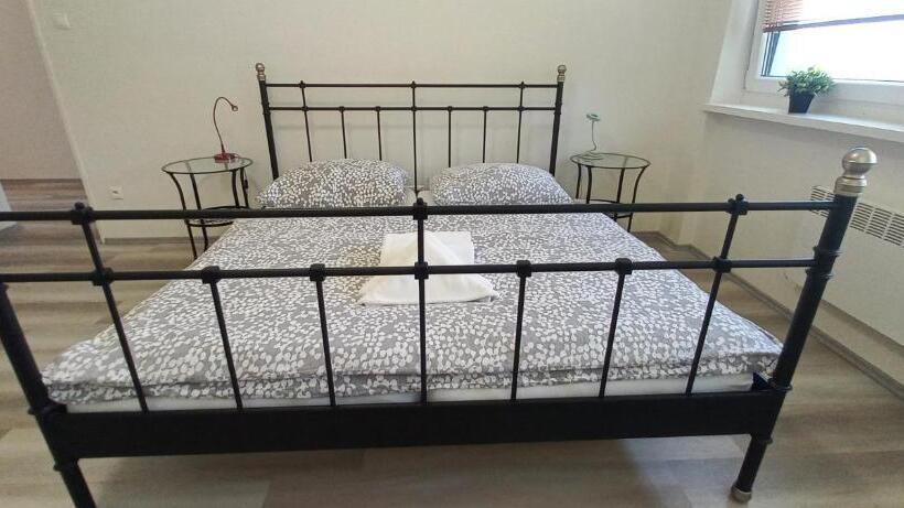 בית מלון כפרי Pod šaumburkem