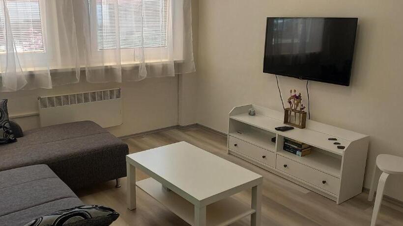 בית מלון כפרי Pod šaumburkem