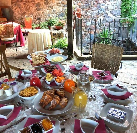 בית מלון כפרי Sas Benas