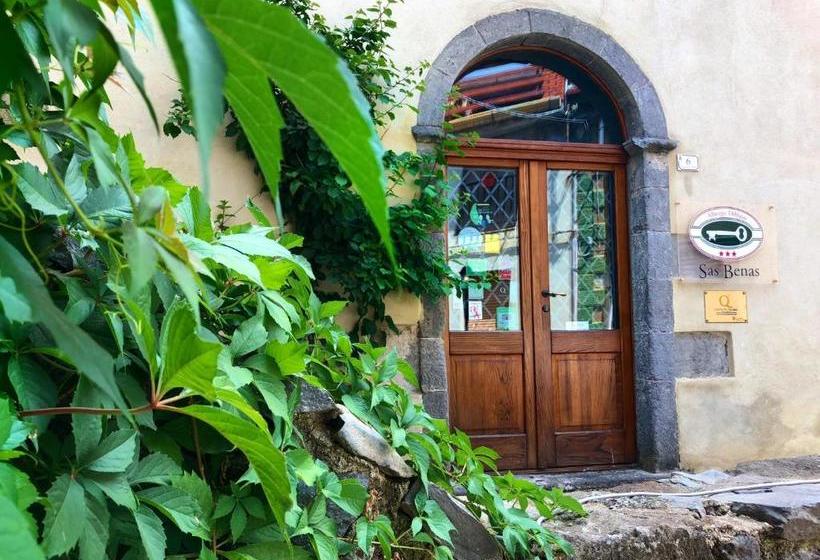 בית מלון כפרי Sas Benas