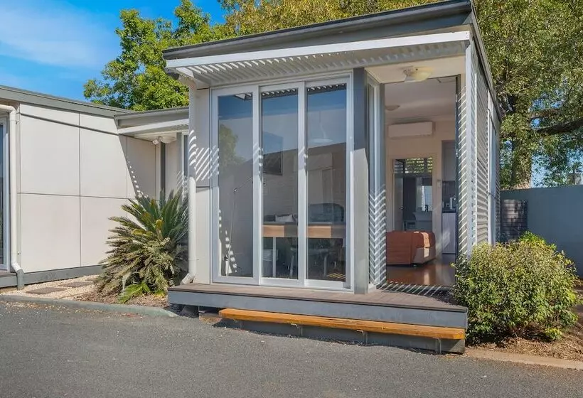 Motel Smart Stayzzz Inns