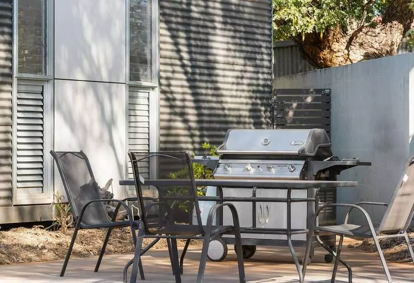 Motel Smart Stayzzz Inns