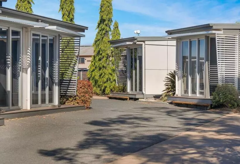 Motel Smart Stayzzz Inns