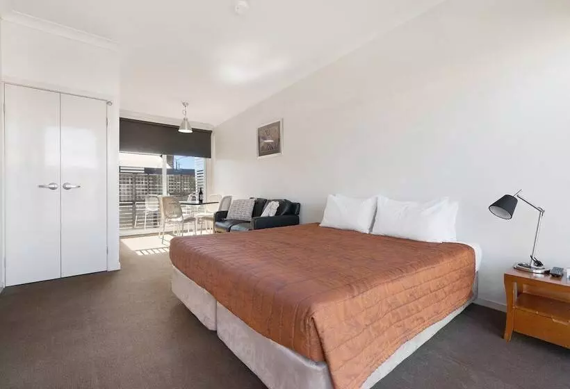 Motel Smart Stayzzz Inns