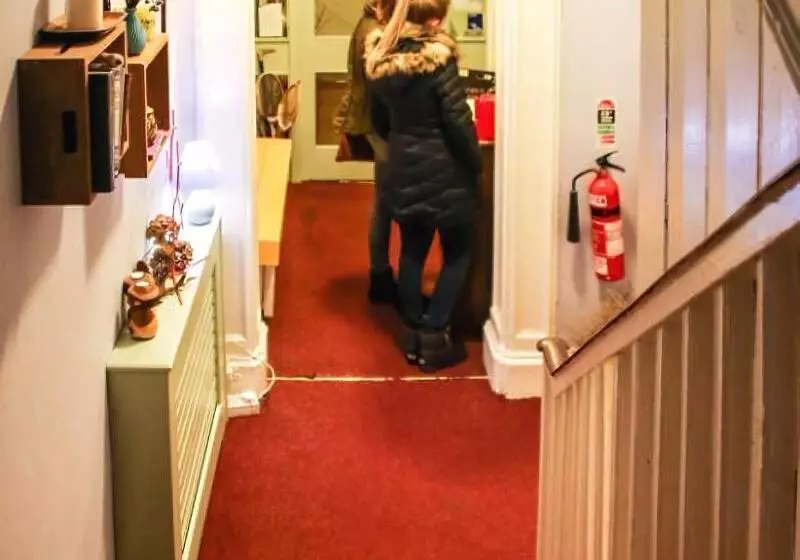 Spoon And The Stars Hostel