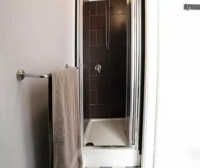 Spoon And The Stars Hostel