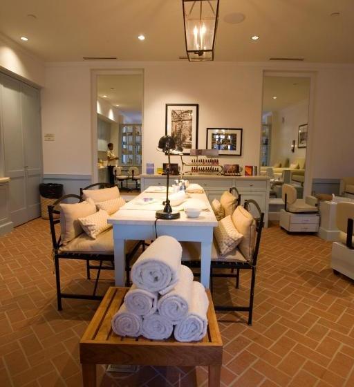 Griffin Hotel, An Official Colonial Williamsburg