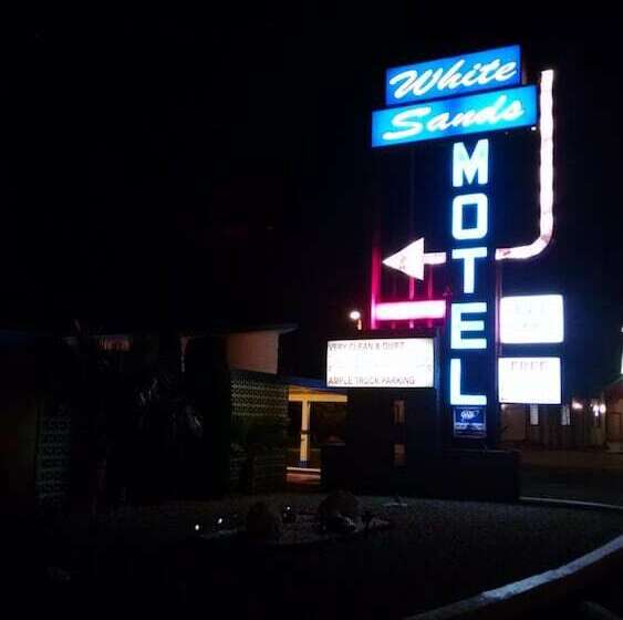 White Sands Motel