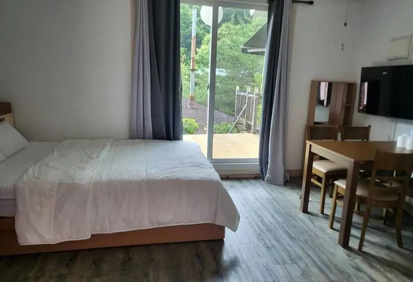 Gapyeong Gipeunsanarae Spa Pension