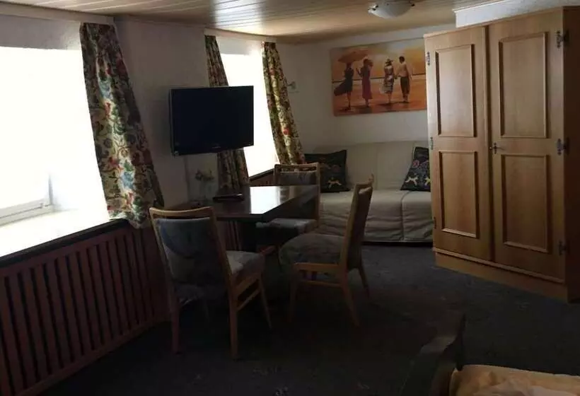 Retkeilymaja Jägerhof