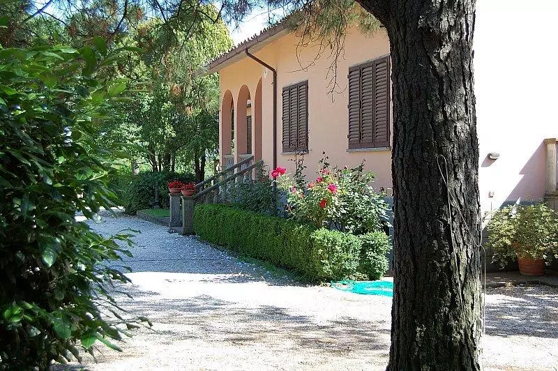 Aamiaismajoitus (B&B) Villa Iris