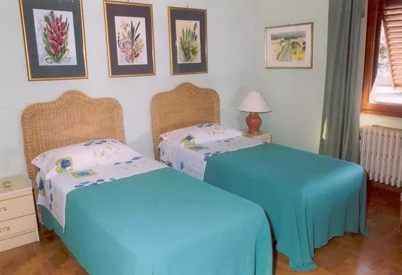 Aamiaismajoitus (B&B) Villa Iris