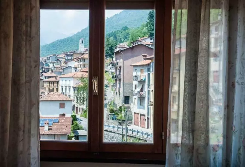 Hotelli Albergo De Jean