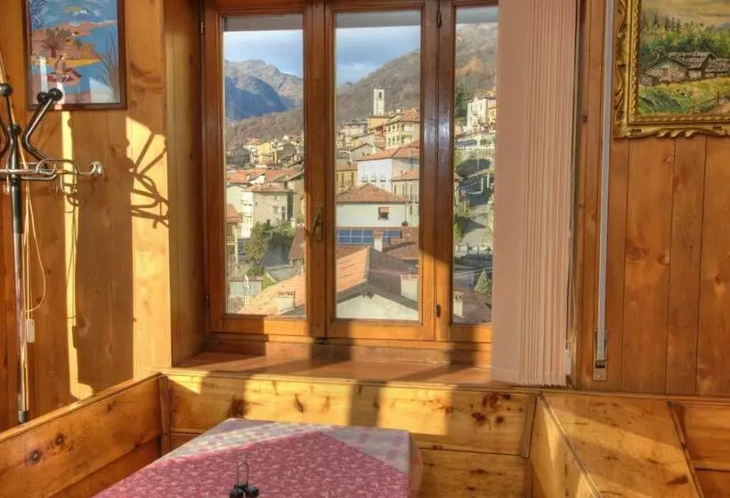 Hotelli Albergo De Jean