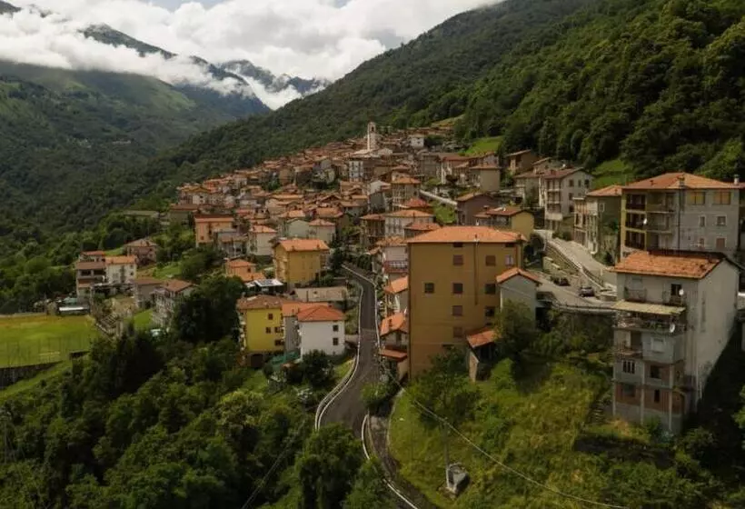 Hotelli Albergo De Jean