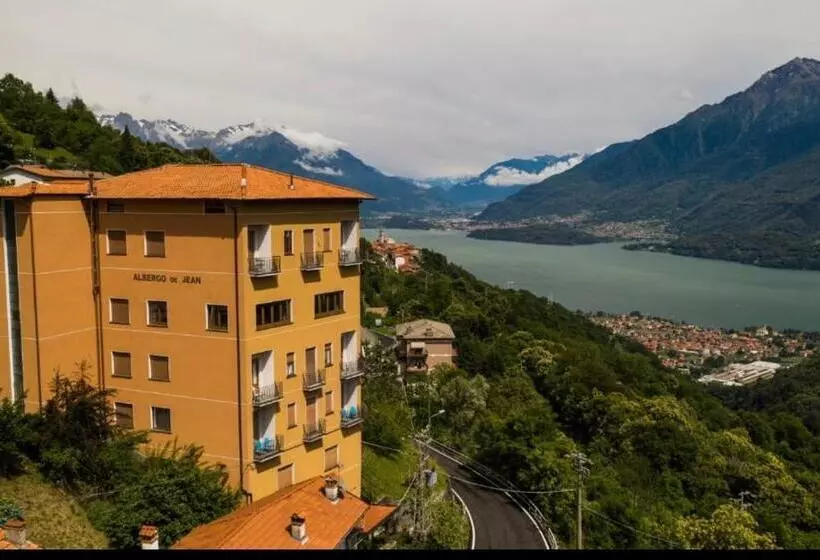 Hotelli Albergo De Jean