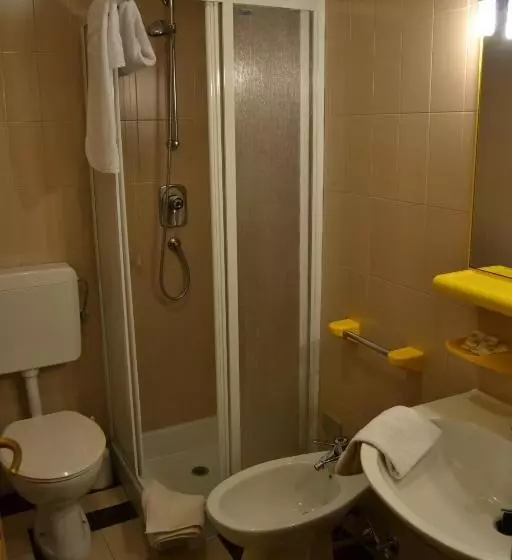 هتل Albergo Ristorante K2