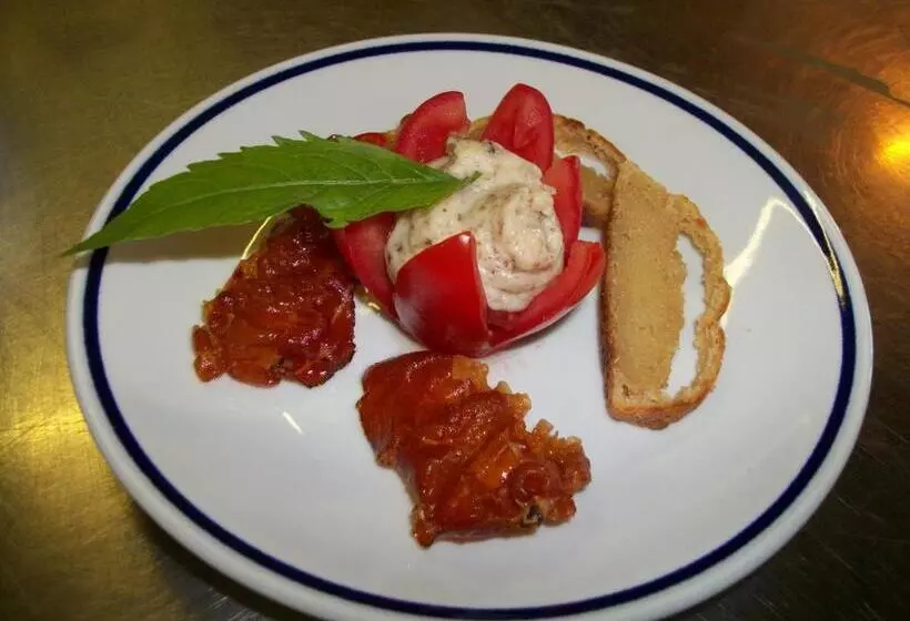 هتل Albergo Ristorante K2