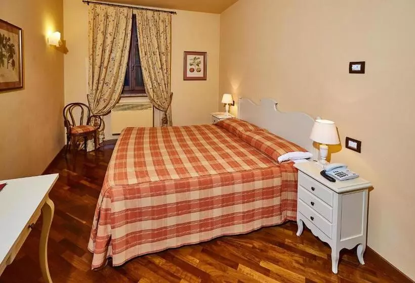 Hotelli Albergo Trattoria Il Leone