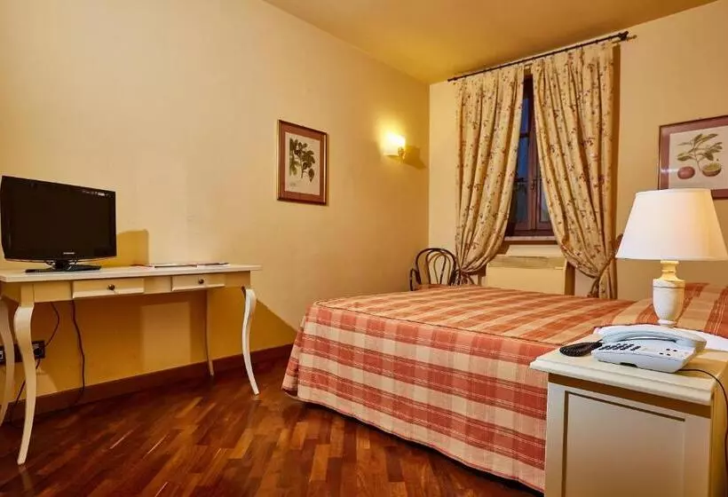 Hotelli Albergo Trattoria Il Leone