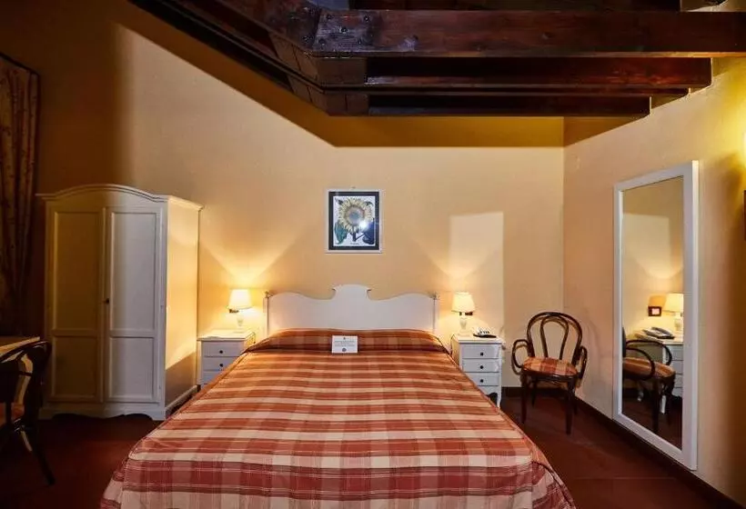 Hotelli Albergo Trattoria Il Leone