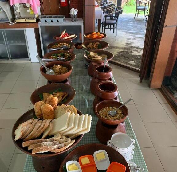 Amed Cafe & Hotel Kebun Wayan